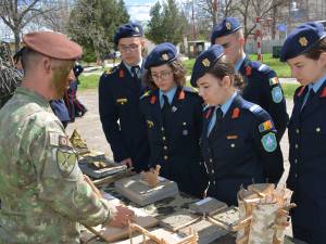 Orientare in carieră pentru elevii militari