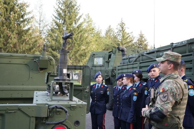 Orientare in carieră pentru elevii militari