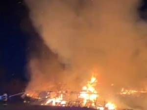 Incendiu puternic la o gospodărie din Milișăuți