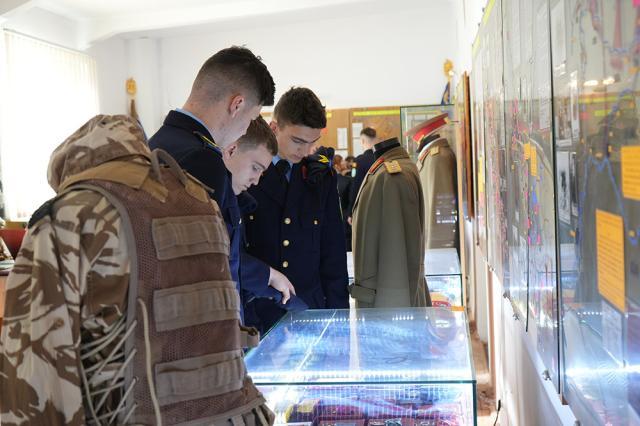 Orientare în carieră pentru elevii militari