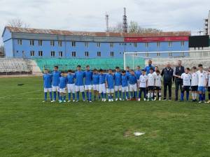 Lucian Harșovschi cu tinerii fotbaliști
