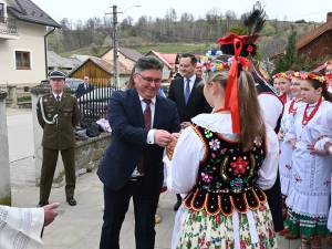 Împărțirea cu oul sfințit, un eveniment care a adunat mare parte din comunitatea polonă din Bucovina