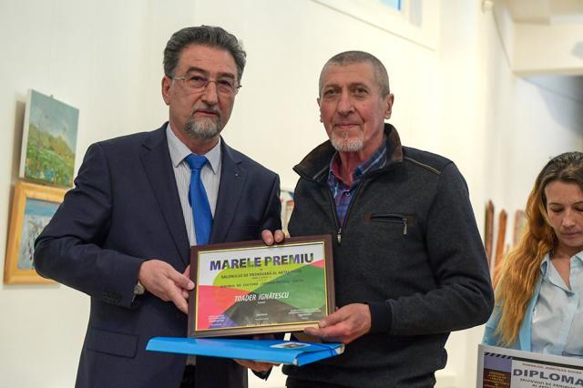 Meșterul Toader Ignătescu a obținut marele premiu la Salonul de Primăvară al Artei Naive