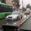 Ambulanțierii solicită desființarea separatoarelor de sens din zona comercială a municipiului Suceava