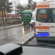 Ambulanțierii solicită desființarea separatoarelor de sens din zona comercială a municipiului Suceava