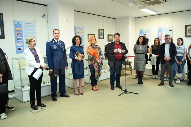 Bunuri de patrimoniu care poartă amprenta domnitorului Alexandru Ioan Cuza, expuse la Muzeul de Istorie Suceava. Foto artistul.studio