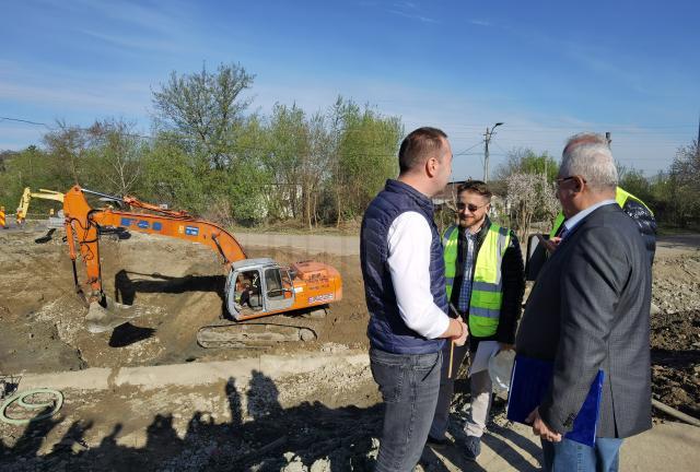 Construirea unui pod nou a fost demarată în forță în municipiul Suceava, pe traseul rutei alternative Suceava-Botoșani