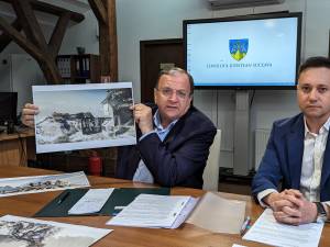 Președintele CJ Suceava a semnat contractul pentru construcția punctului de belvedere de pe Piatra Șoimului din masivul Rarău