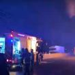Pagube însemnate după ce un camion a luat foc într-o parcare