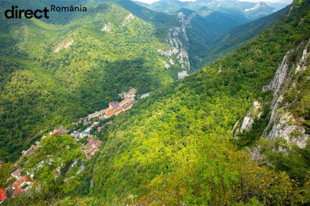Vacanță în România - căutați cazare în Băile Herculane și vizitați acest loc, nu veți regreta!