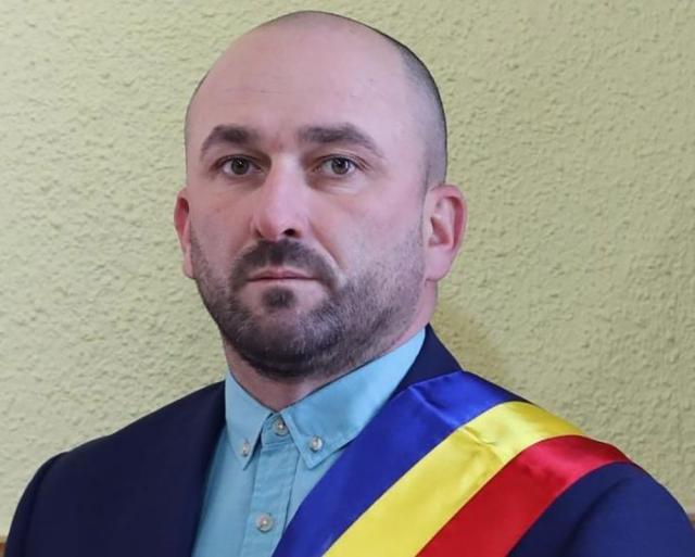 Primarul orașului Broșteni, Alexandru Hurjui