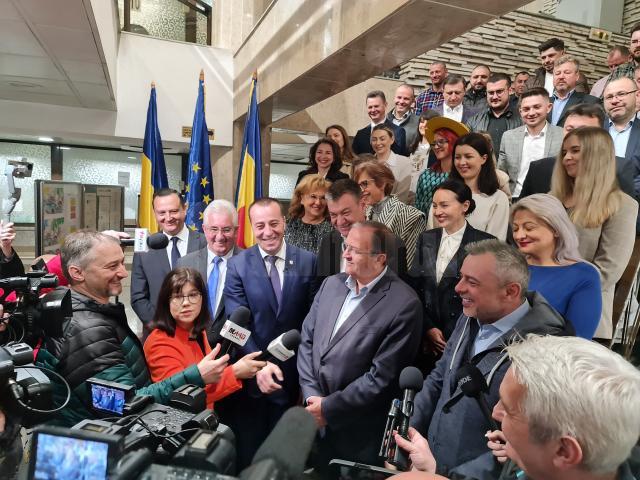 Lucian Harșovschi și echipa sa au depus primii candidaturile pentru funcția de primar al Sucevei, dar și pentru Consiliul Local