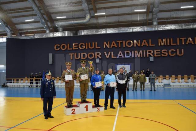 Elevii militari de la Câmpulung, campioni la Olimpiada Sportului Militar Liceal