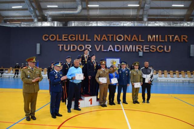 Elevii militari de la Câmpulung, campioni la Olimpiada Sportului Militar Liceal