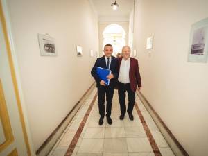 Viceprimarul Marius Rîpan alături de primarul liberal în funcție, Ilie Boncheș