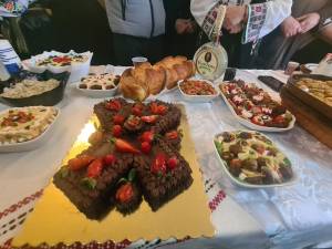 Gospodinele din Adâncata s-au întrecut pe ele însele cu cele mai bune mâncăruri la „Festivalul produselor tradiționale de post”