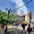 Panică și oameni evacuați după un incendiu la un bloc din Rădăuți