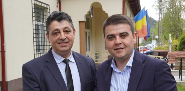 Deputatul Gheorghe Șoldan și primarul din Crucea, Dorin Rusu