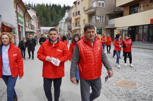 Gheorghe Șoldan alături de candidatul PSD pentru Primăria Vatra Dornei, Gheorghe Apetrii