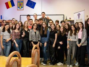 La Liceul Tehnologic „Iorgu Vârnav Liteanu” din Liteni au început activitățile Programului Național Școala Altfel - „Subiectivitatea Muzicală. Sursa foto Luca-Gabriel