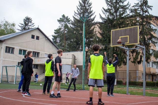 Întreceri sporttive, în Săptămâna verde, la Colegiul „E. Hurmuzachi”