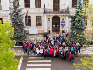 Demonstrație de forță la depunerea candidaturii lui Traian Andronachi pentru Primăria Rădăuți