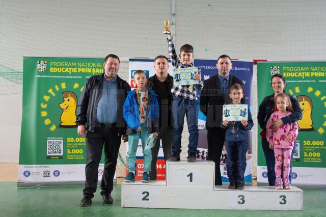 Concursul de șah rapid „Cupa Ipotești”, ediția I, și-a desemnat câștigătorii