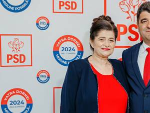 Candidatul PSD pentru Primăria Vatra Dornei, Gheorghe Apetrii, alături de dr. Florentina Costea