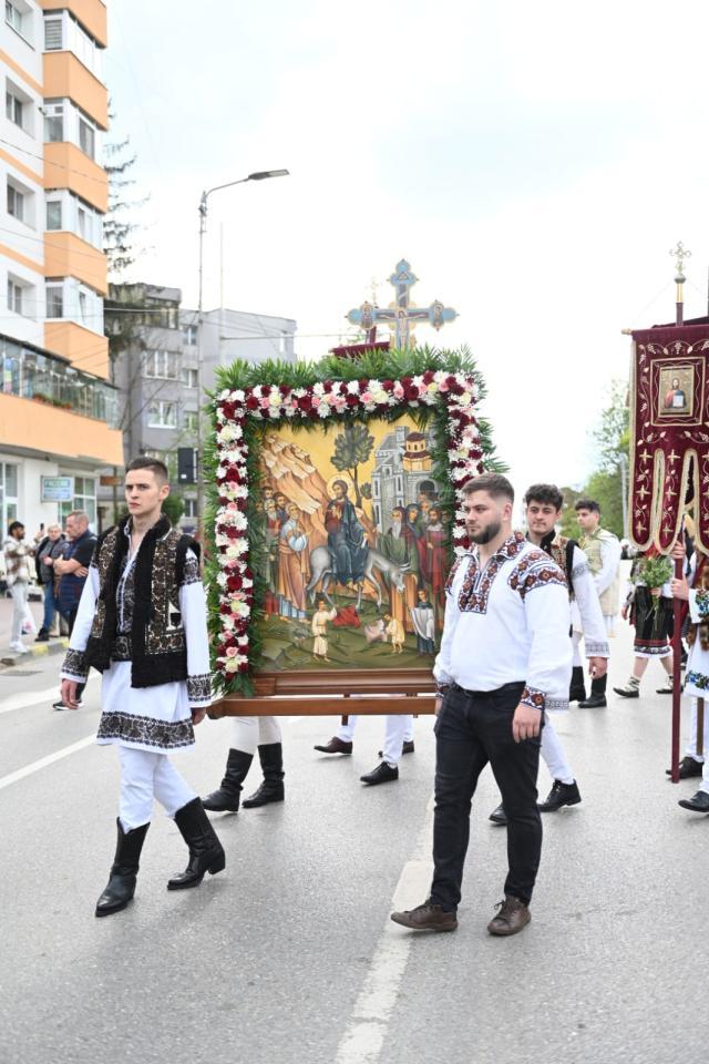 Procesiune de Florii, pe străzile Sucevei. Foto artistul