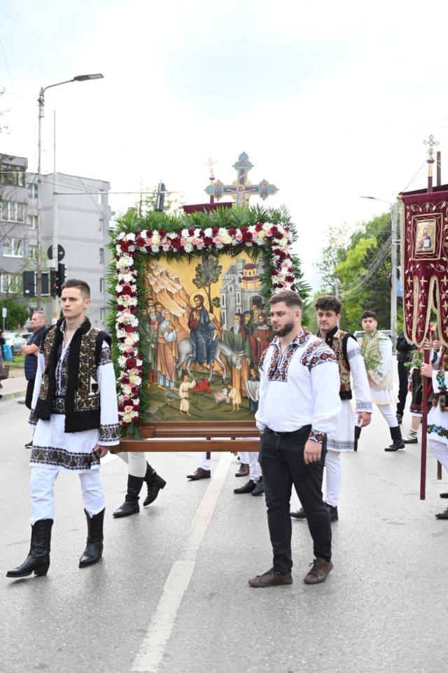 Procesiune de Florii, pe străzile Sucevei. Foto artistul