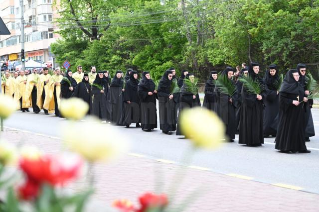 Procesiune de Florii, pe străzile Sucevei. Foto artistul