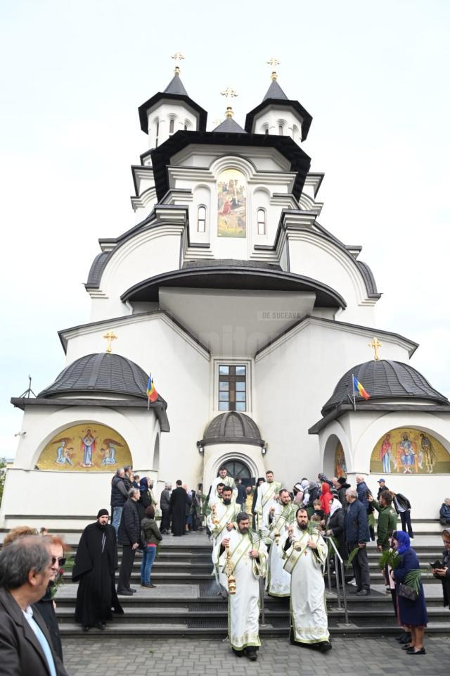 Procesiune de Florii, pe străzile Sucevei. Foto artistul