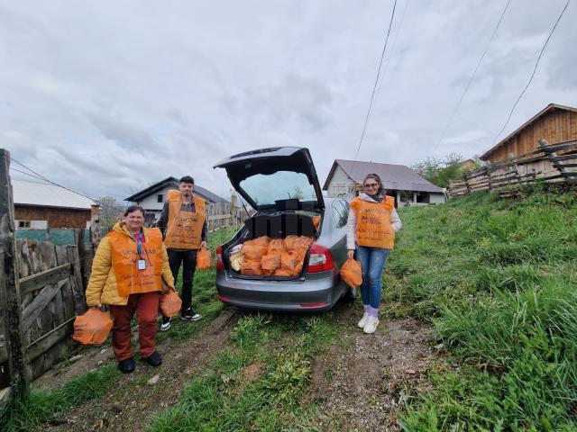 600 de pachete cu alimente, distribuite oamenilor săraci din județ