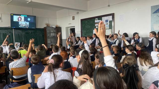 Fundația FARA a amenajat o bibliotecă la Școala Gimnazială Moara Nica