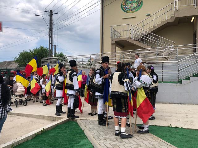 Primăria Berchișești a inaugurat și sfințit noua grădiniță din comună