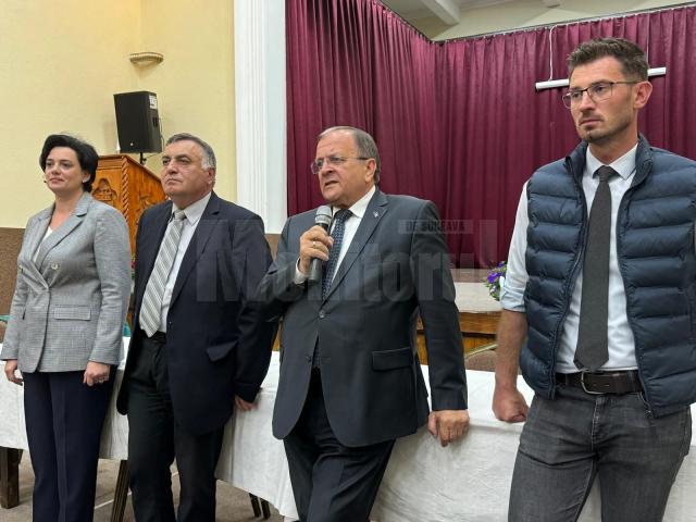 Gheorghe Flutur alături de candidatul PNL pentru Primăria Vama, actualul viceprimar, Tiberius Lucuțar