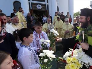 Slujbă arhierească la împlinirea a 200 de ani de la punerea pietrei de temelie a Bisericii „Adormirea Maicii Domnului”