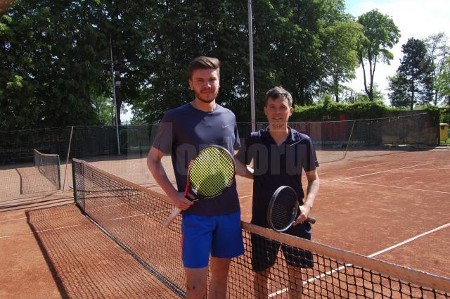 Duelul de la Super Elita dintre Ioan Marincuta si Andrei Iovu s-a intins pe durat a trei seturi