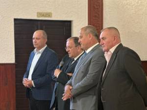 Gheorghe Flutur a fost prezent la lansarea candidaturii din partea PNL pentru un nou mandat a primarului din Mănăstirea Humorului, Viorel Croitoru