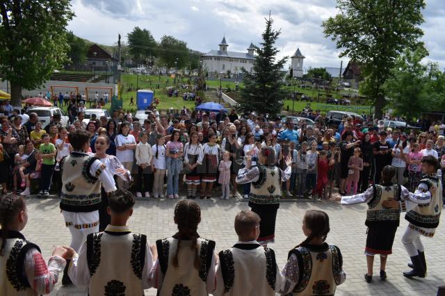 Primarul Tomiță Onisii, prezent alături de cetățenii din Rotunda la inaugurarea noului parc