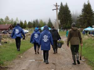 Apa Bucovina – continuăm să protejăm Ținutul Echilibrului A avut loc cea de-a cincea acțiune de reîmpădurire, alături de nume mari ale sportului românesc