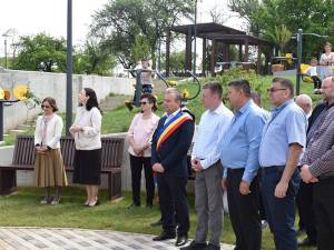 Primarul Tomiță Onisii, prezent alături de cetățenii din Rotunda la inaugurarea noului parc