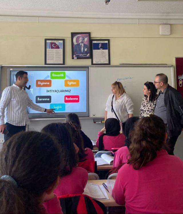 Elevi de la Colegiul „Nicu Gane” și-au îmbunătățit abilitățile digitale la Izmir, Turcia