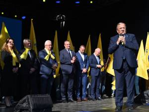 Gheorghe Flutur și-a lansat candidatura pentru un nou mandat de președinte al CJ Suceava în prezența liderului PNL Nicolae Ciucă