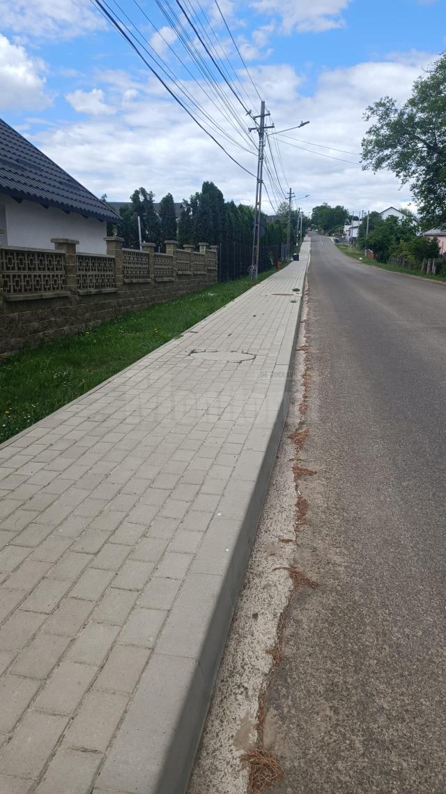 Trotuar în Tişăuti