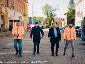 Gheorghe Flutur și primarul Bogdan Loghin au verificat lucrările de pe șantierele în lucru din Rădăuți