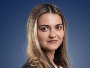 Mihaela-Gabriela Iremciuc, 27 de ani, ete economist, iar studiile universitare le-a absolvit în Suceava
