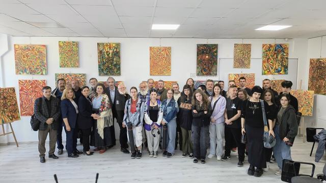 Picturi semnate de artistul Iulian Dziubinski pot fi admirate la Galeria de artă „Zamca”