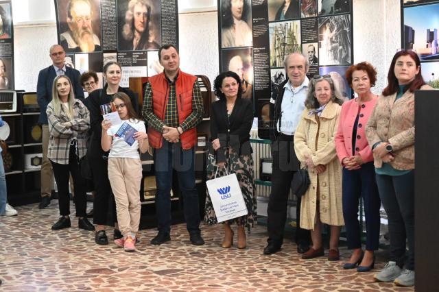 Prieteni și pasionatii de inginerie au fost alături de Florin la deschiderea expoziției