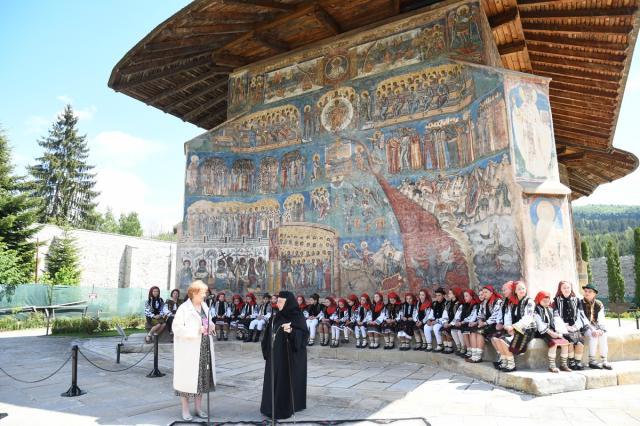 „Metanie Ţie, Părinte” Foto Constantin Ciofu